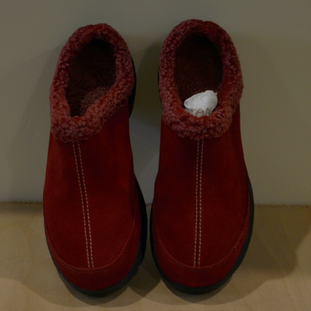 Woman's LandsEnd Burgundy Suede Clogs